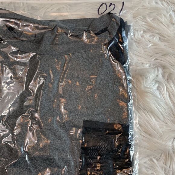 🟢3 items for $20 SHEIN Curve lace raglan sleeves top chest pocket - Picture 8 of 8